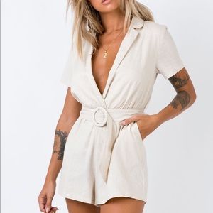 Princesspolly Beige romper